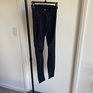 Lululemon wunder under